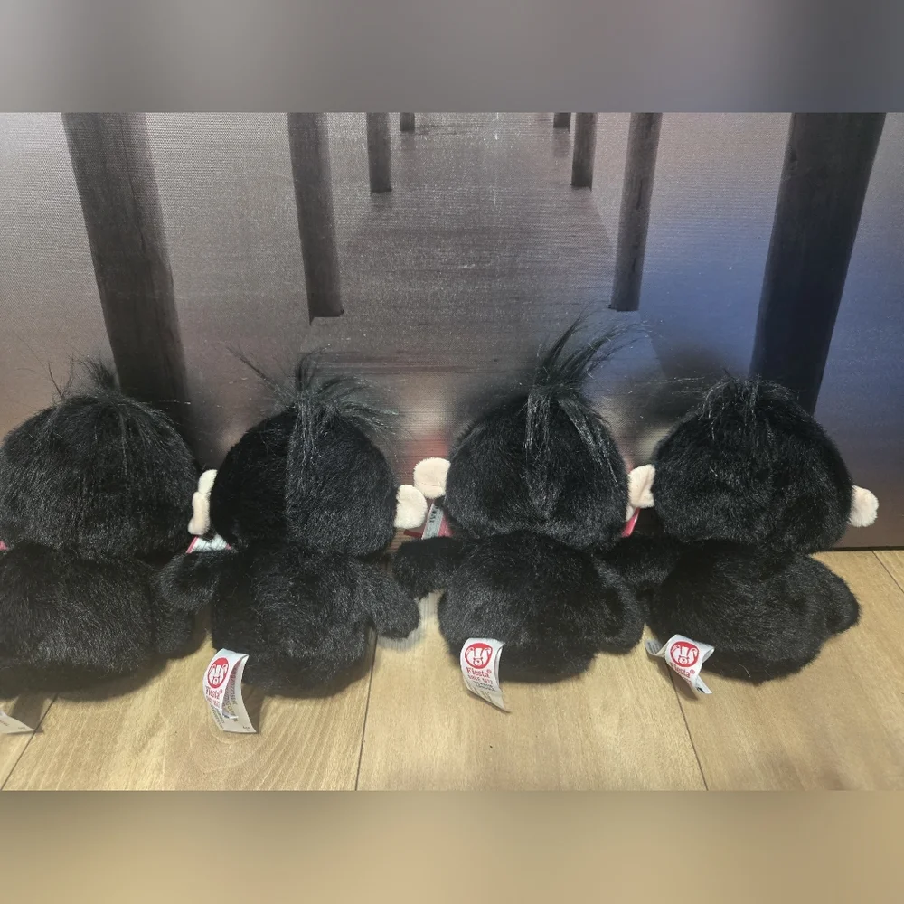 Fiesta Martin The Gorilla Adorable Black and Pink Plush Toy Set 4 - Picture 6 of 10